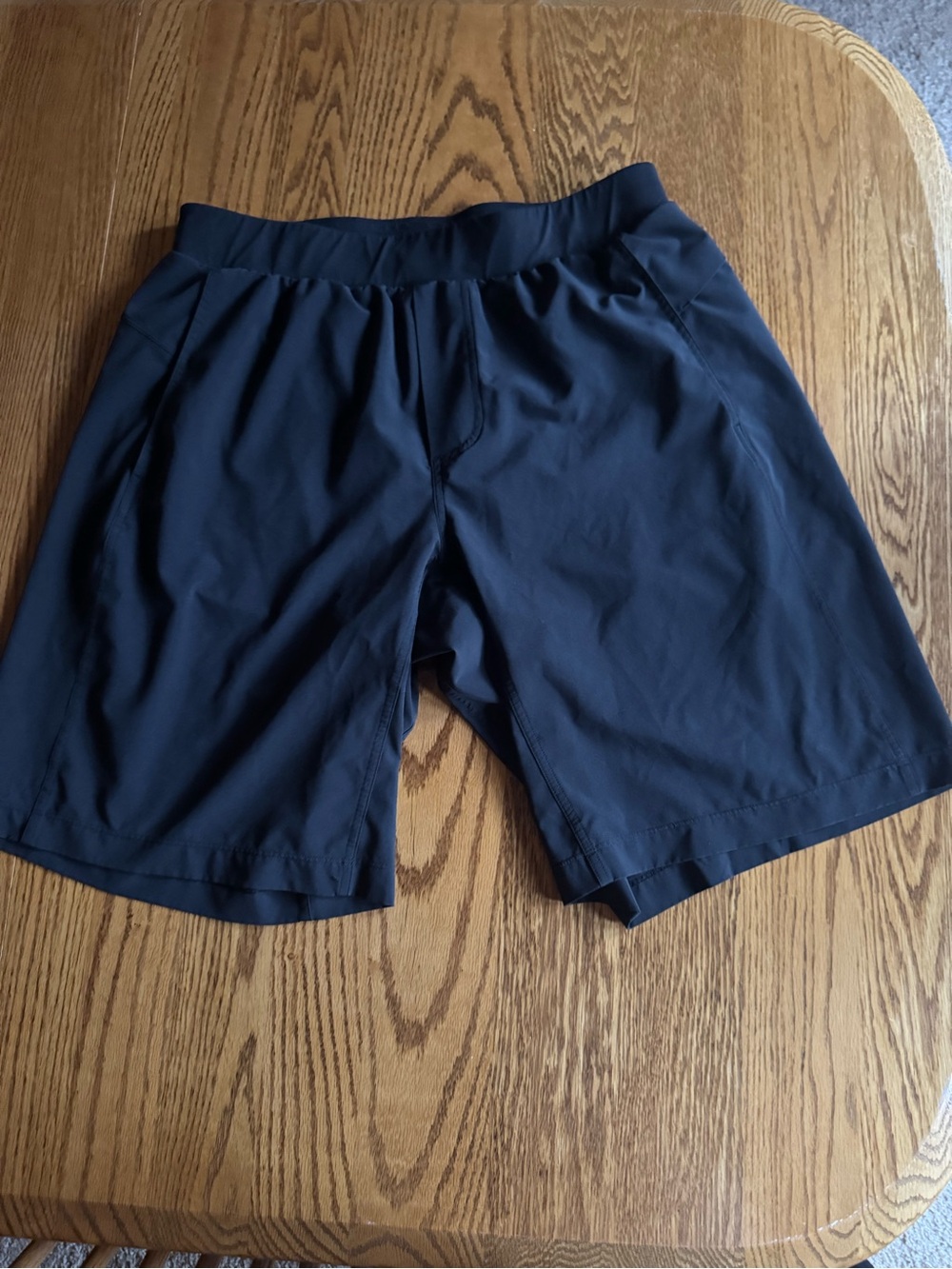 Lululemon special edition men’s black shorts